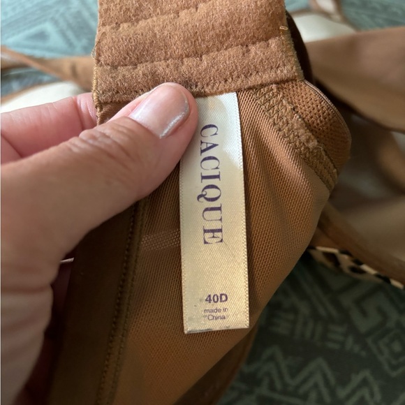 Cacique Bras 40D. EUC full coverage balconette. Leopard lace black - Picture 3 of 6